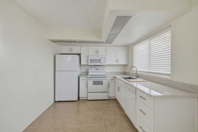 Photo - 45 N Phyllis Unit 208