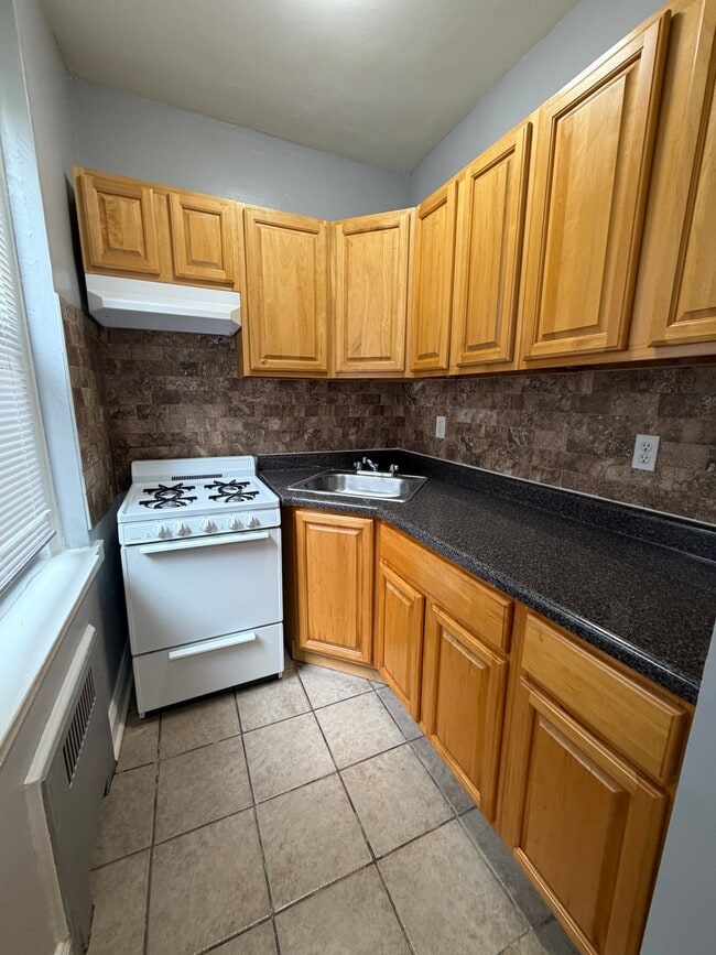 29 S Munn Ave Unit 2E