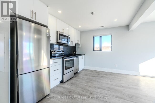 Photo - 66 John St W Unité 302