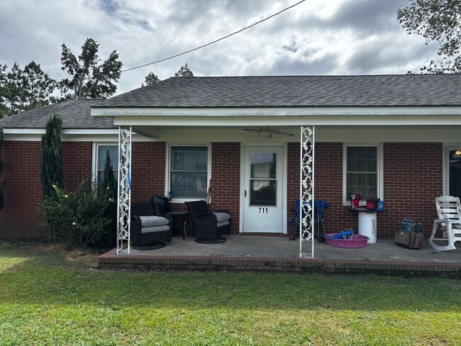 Building Photo - 711 Whitehurst Rd