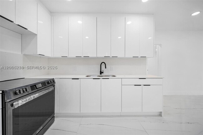 Building Photo - 5509 NW 5th Ct Unit 5509