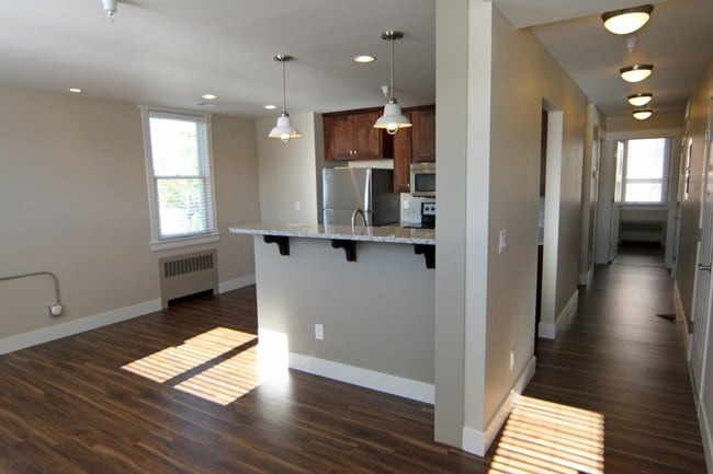 Apt 14 - Bar, Kitchen, Hallway - The Marian Luxury Apartments