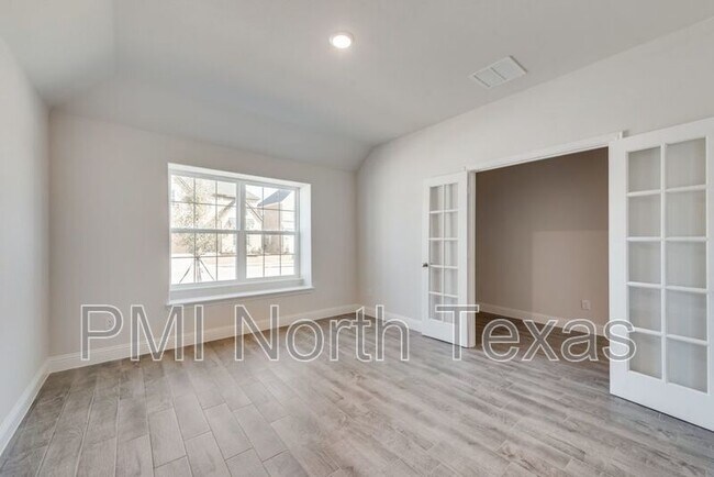 Photo - 309 Amenduni Ln