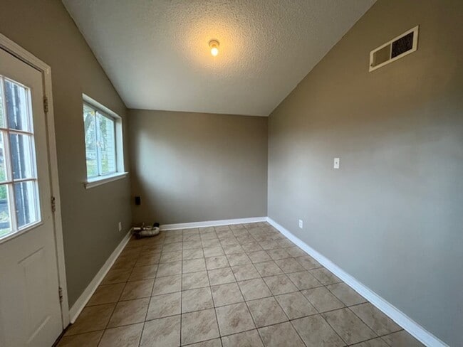 Photo - Renovated 3 Bedroom 1 Bath Home for Rent!