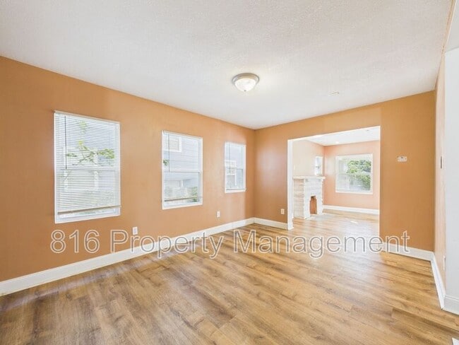 Photo - 3803 Bellefontaine Ave