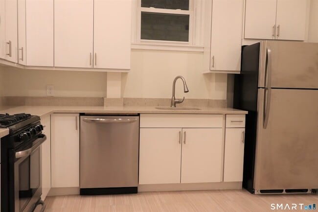 Photo - 235 Wooster St Unidad 1R