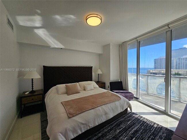 Photo - 495 Brickell Ave Unidad 905