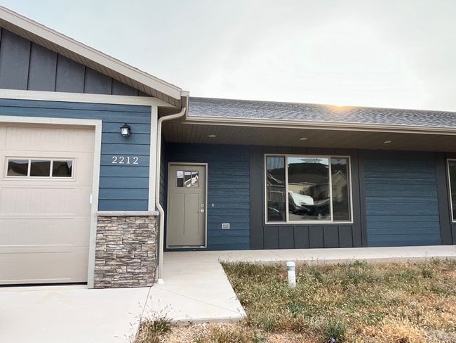 2212 Quartzite Dr
