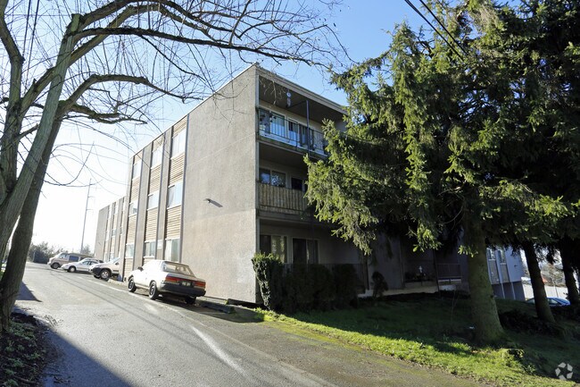 Photo - Montridge Arms Apartments