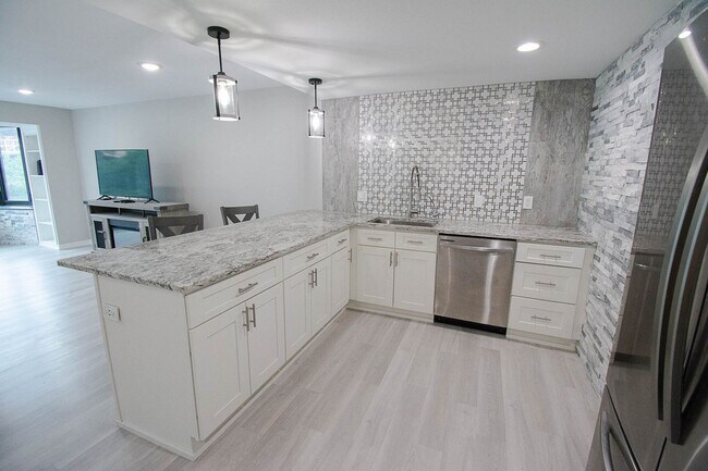 Photo - 207 5th Ave SW