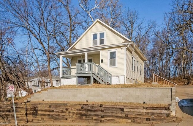 Building Photo - 4244 Laurel Ave Rental