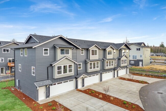 Building Photo - 2960 Sweet Gum Dr Unit 102