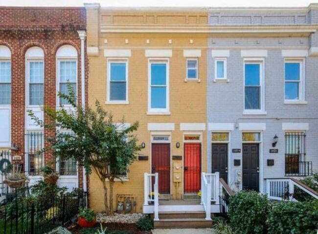 Photo - 1423 E Street NE, Unit 2nd Fl Front Bedroom Unit 2nd Fl Front Bedroom