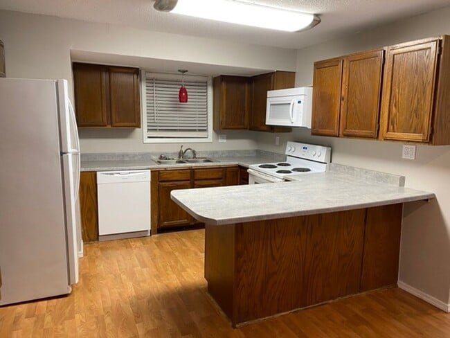 Photo - 2 Bedroom, 1 Bath, 1 Car Garage, Appliance...