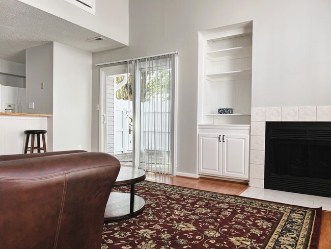 Building Photo - 1705 Willow Creek Ct Rental