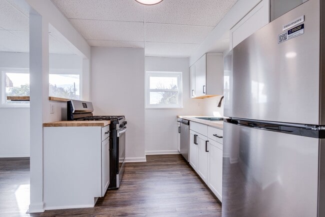 Building Photo - 80 Beltzhoover Ave Unit Apt 1
