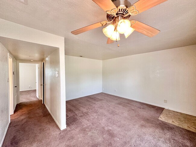 Photo - 1102/1104 Williamson Unit 1102