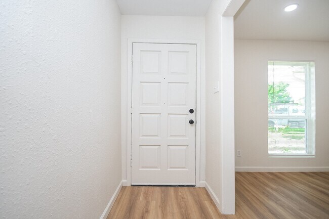 Photo - 10442 Norton Dr
