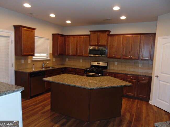 Photo - 1320 Napa Valley Dr SW