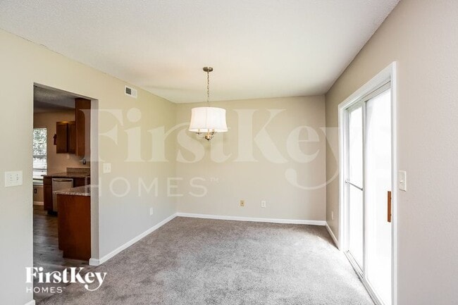 Photo - 5971 Liverpool Ln
