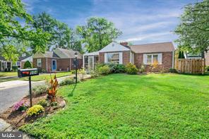 Photo - 504 Sharpley Ln