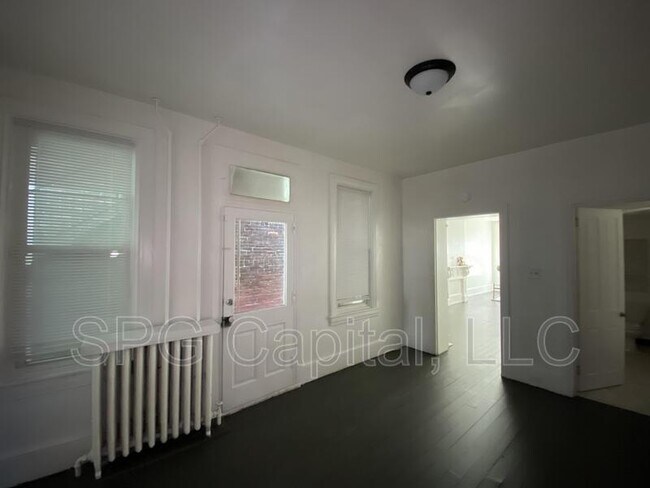 Photo - 839 E Market St