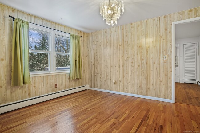 Photo - 241 Soundview Ave Apartment