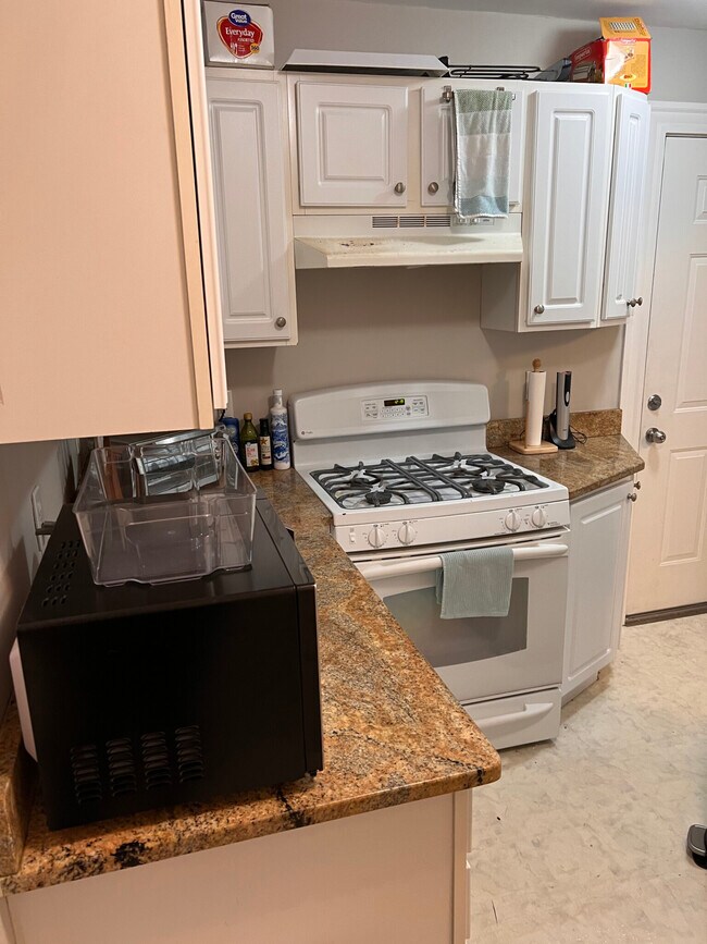 13 Story St., #5, Cambridge - 13 Story St Unit 5