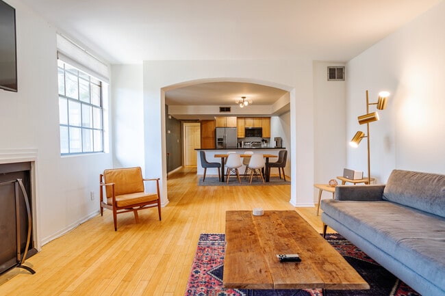 Photo - 740 N Kings Rd Unit 318