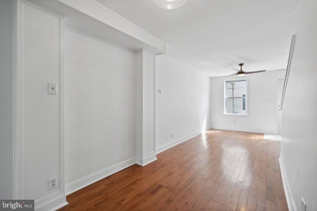 Photo - 1563 E Hewson St