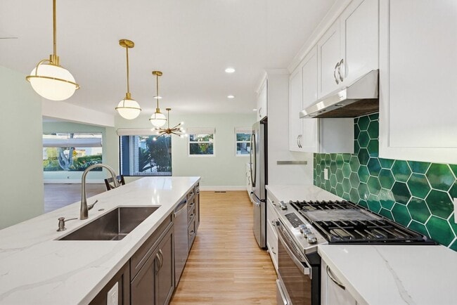 Photo - 3 Bedroom Home with Ocean Views in Point Loma