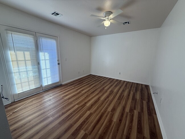 Photo - 2203 S Bluestone St