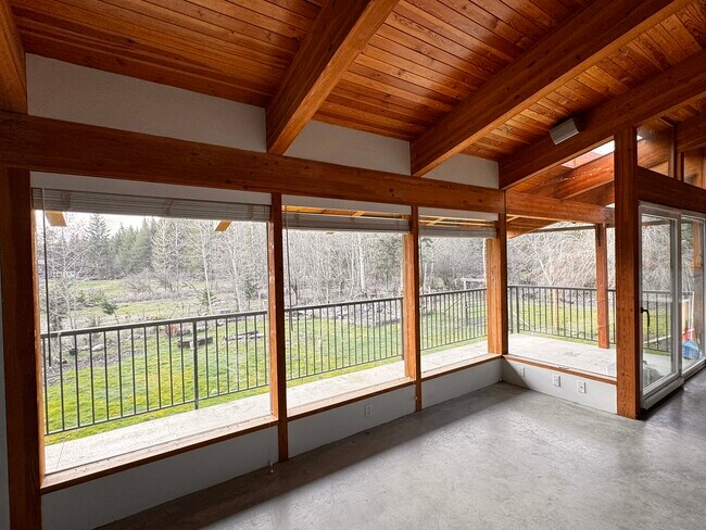 Photo - 1425 Benzon Crescent Unité 3 - Main House