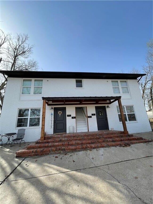 Building Photo - 721 Taylor St Unit #3