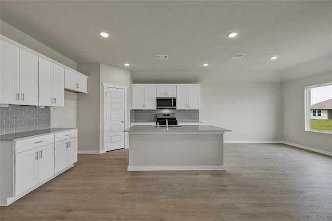 160 Davis Mountain Dr
