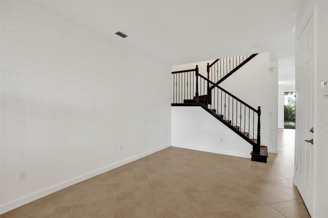 Photo - 4019 Allerdale Pl