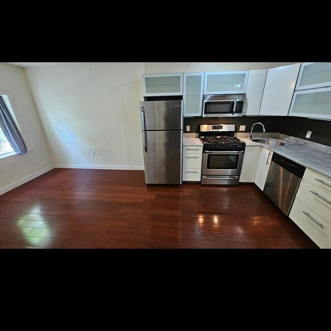 Photo - 191 Everett St Unit 2
