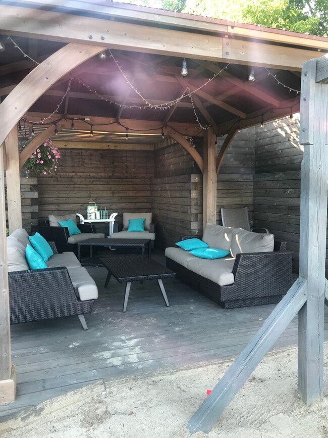 Photo - 3599 Orchard Lake Rd Unit 2