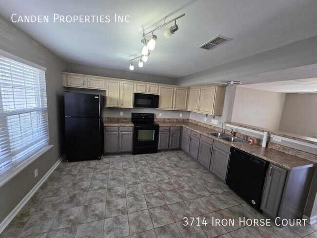 Photo - 3714 Iron Horse Court