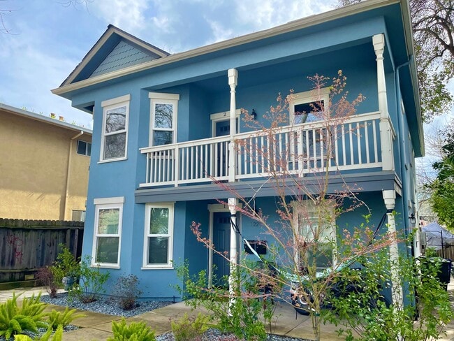 Building Photo - 1220 T St Unit 02