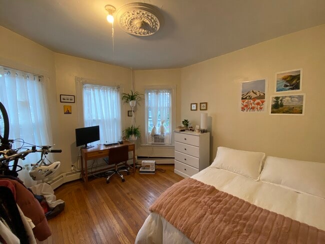 Photo - 80 Hillside St