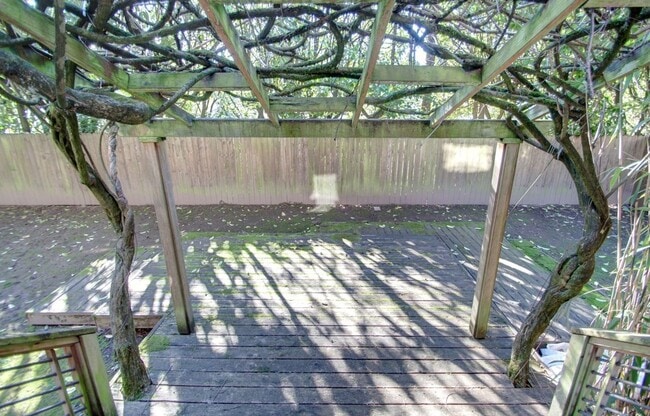 Photo - Beautifully Renovated Triplex Home on SE D... Unit 1