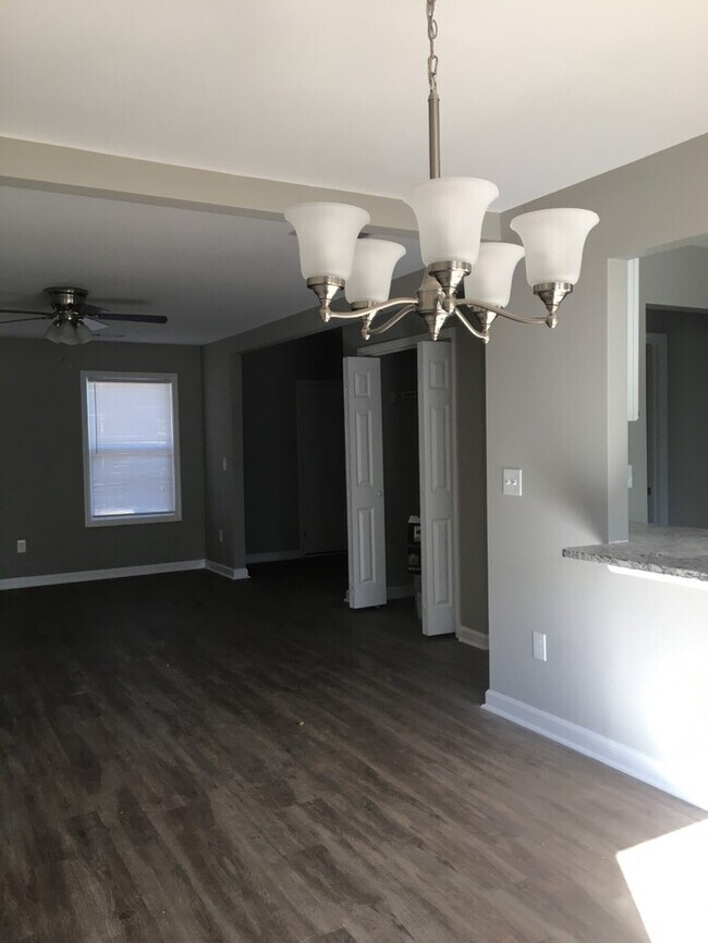 Photo - 480 Candlestick Dr