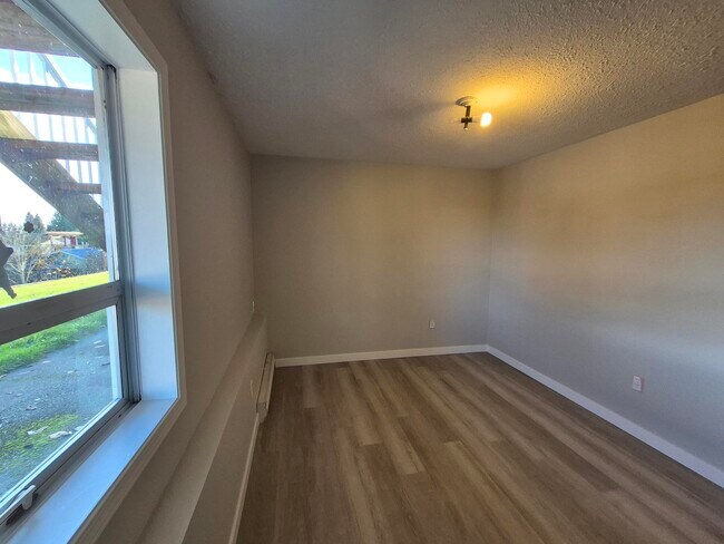 Photo - 6181 Palahi Rd