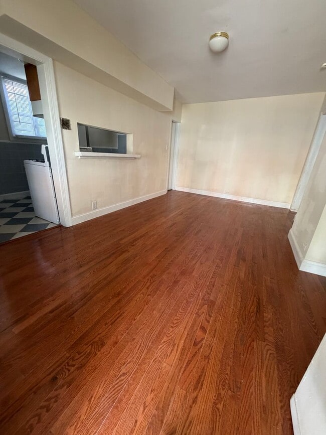 Photo - 206 E Ashmead St