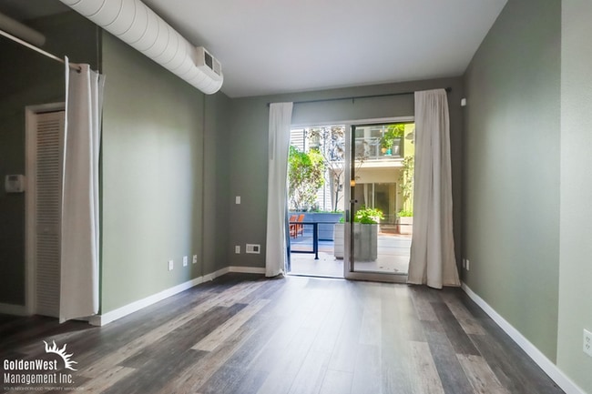 Photo - Updated 1Bdm 1Ba Condo with Modern Ameniti...