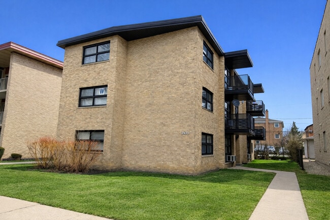 Building Photo - 2431 N 76th Ct