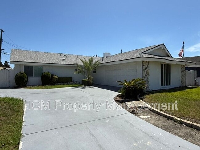 Building Photo - 16402 Birdie Ln