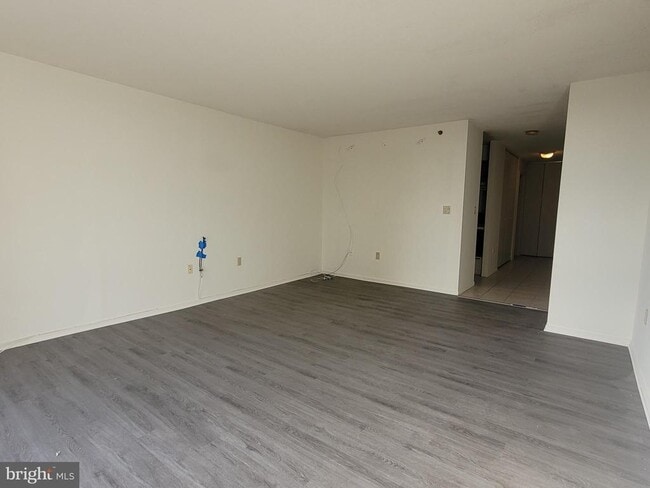 Photo - 2020 Walnut St Unit 18F