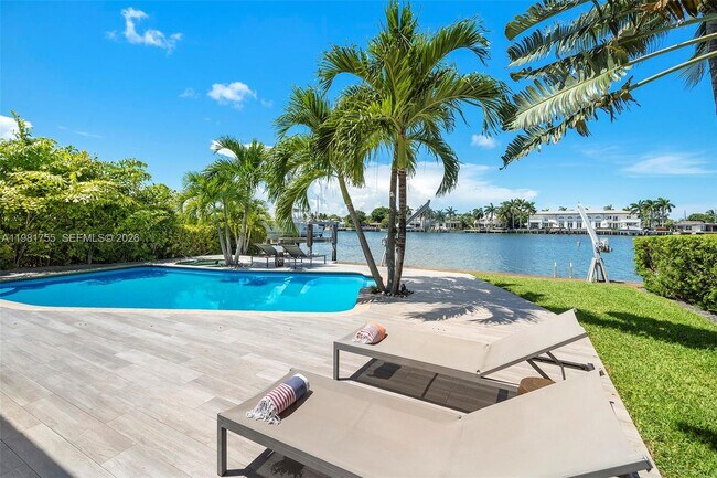 Photo - 365 N Shore Dr